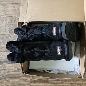 Lamo furry boots black 7